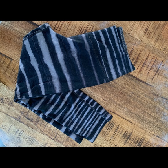 WOMENS NIKE - Picture 1 of 5